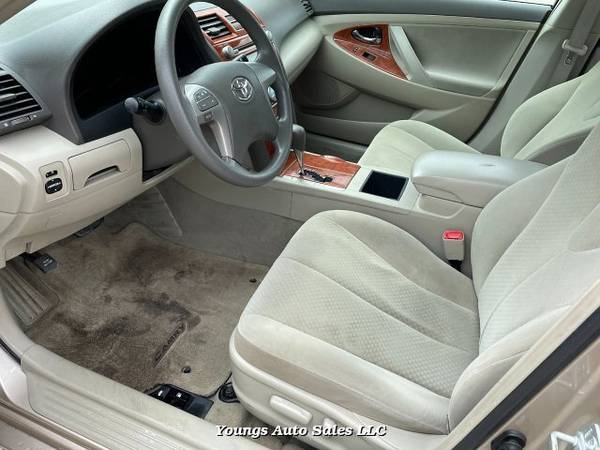 2009 Toyota Camry LE 5-Spd AT - - by dealer - vehicle for sale in Fort Atkinson, WI – photo 10