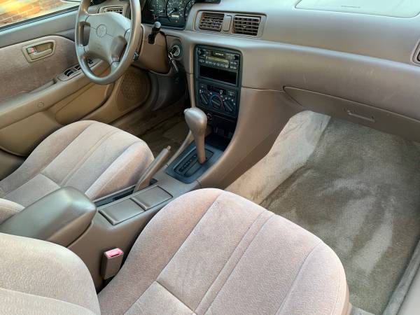 1999 Toyota Camry 50k miles ! One owner clean title - cars & trucks... for sale in Brooklyn, NY – photo 6