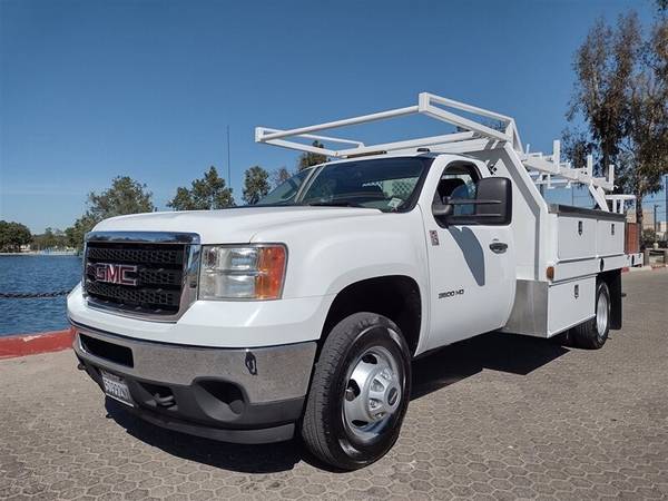 2014 GMC 3500 Service truck, One owner, 6 0L, Hvy duty ladder rack! for sale in Santa Ana, CA – photo 2