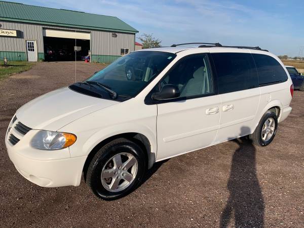 2005 Dodge Grand Caravan SXT**New Tires for sale in Sioux Falls, SD – photo 2