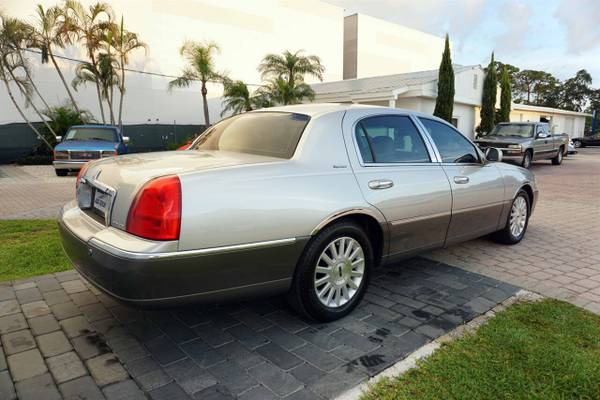 2003 Lincoln Town Car Signature - Low Miles, Immaculate Condition, Lea for sale in Naples, FL – photo 13