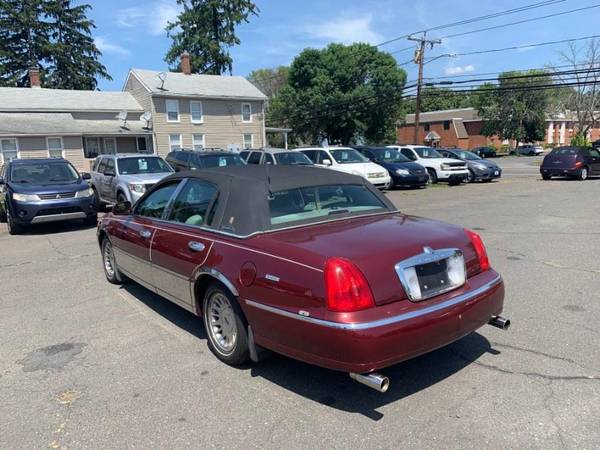 1998 Lincoln Town Car 4dr Sdn Cartier - cars & trucks - by dealer -... for sale in East Windsor, MA – photo 5