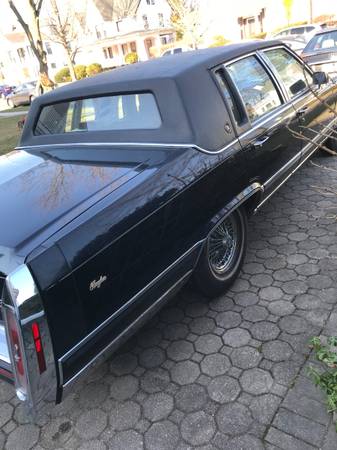 One Owner) 1990 Cadillac Brougham NEW MINT CONDITION - cars & for sale in Hollis, NY – photo 2
