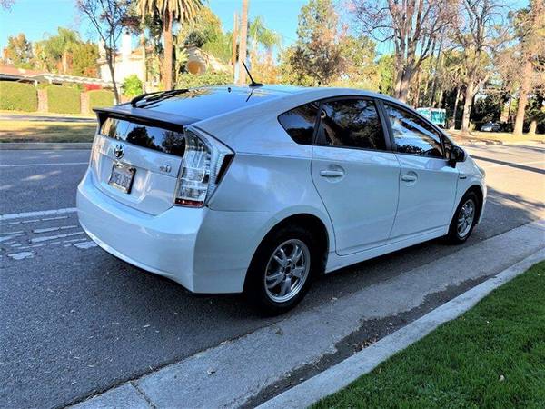 2010 Toyota Prius III III 4dr Hatchback - cars & trucks - by dealer... for sale in Los Angeles, CA – photo 4