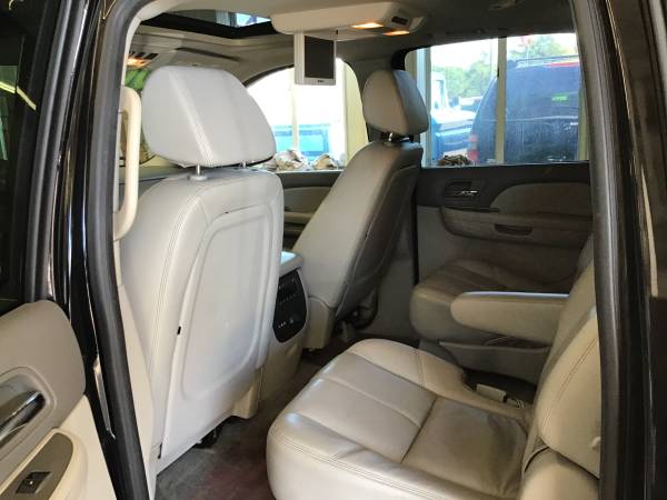 ** 2009 CHEVROLET SUBURBAN LT 1500 4DR 4WD 5.3L V8 LEATHER ** for sale in Cambridge, MN – photo 8