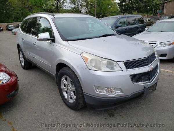 2011 Chevrolet Traverse AWD 4dr LT w/2LT Silve for sale in Woodbridge, District Of Columbia – photo 3