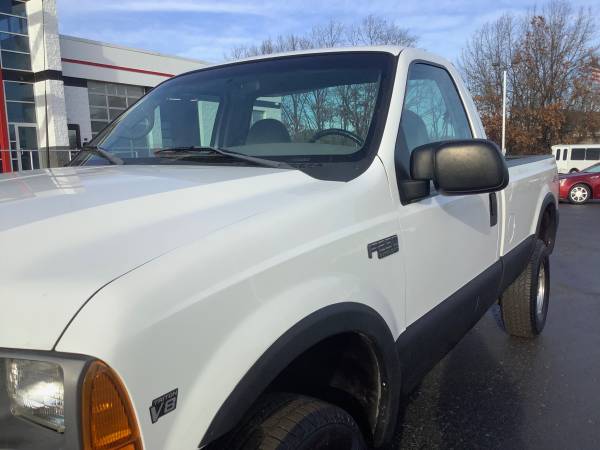 1999 Ford F-250 XL! 4x4! Regular Cab! Plow Truck! Clean Carfax! -... for sale in Ortonville, MI – photo 11