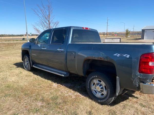 Chevy Silverado LTZ 2010 2500HD - cars & trucks - by owner - vehicle... for sale in Brandon, SD – photo 6
