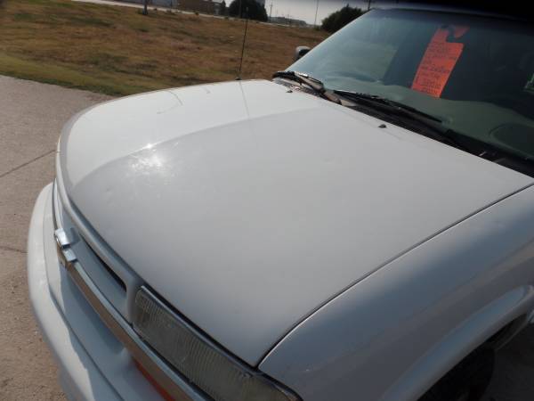 2000 Chevy S10 Blazer - cars & trucks - by dealer - vehicle... for sale in Holdrege, NE – photo 3