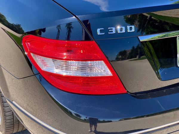 Mercedes Benz C300 4 Matic 1 Owner Clean Carfax! for sale in Schaumburg, IL – photo 13