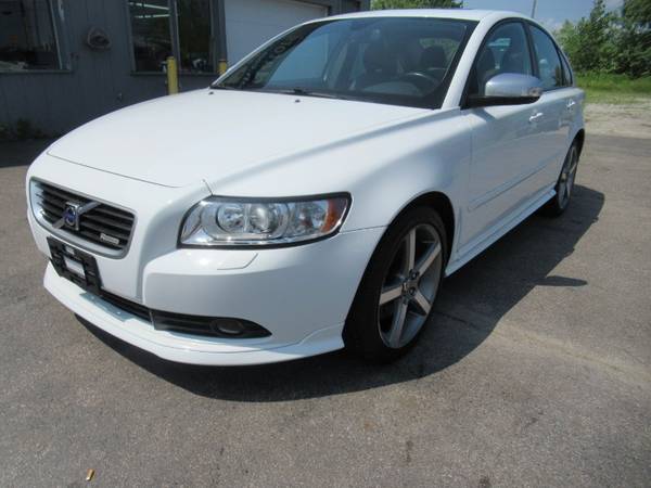 2009 Volvo S40 T5 R-Design !! fully loaded !! for sale in North Ridgeville, OH – photo 2