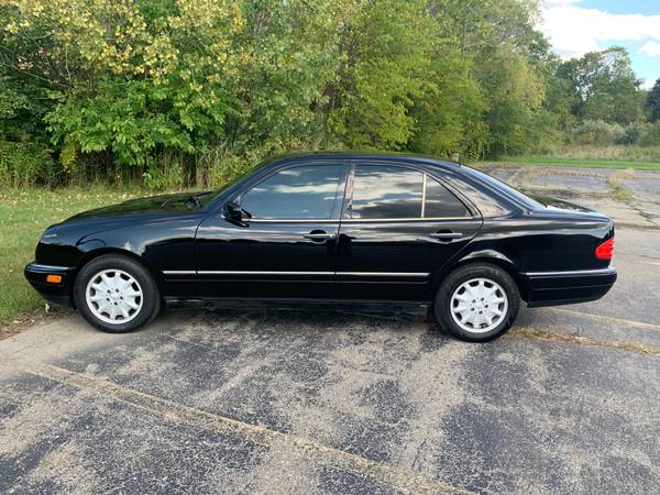 1997 Mercedes Benz E 420 NO ACCIDENTS for sale in Grand Blanc, OH – photo 8