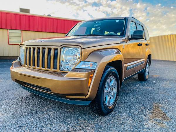2012 JEEP LIBERTY - cars & trucks - by owner - vehicle automotive sale for sale in Lubbock, NM – photo 2