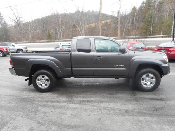 2013 Toyota Tacoma Access Cab V6 Manual 4WD - cars & trucks - by... for sale in BERLIN, VT – photo 6