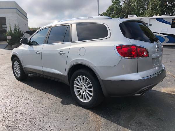 Very Nice! 2009 Buick Enclave! 3rd Row! Guaranteed Finance! for sale in Ortonville, MI – photo 3