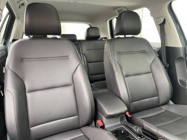 2015 Volkswagen Golf TDI SE Hatchback Leather Heated Seats, Moon... for sale in Portland, OR – photo 11