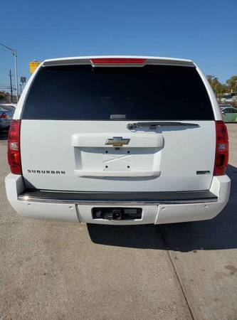 11 CHEVROLET SUBURBAN 1500 LT RWD - cars & trucks - by dealer -... for sale in Fort Worth, TX – photo 5