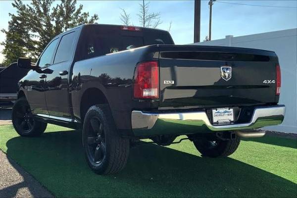 2017 Ram 1500 4x4 4WD Truck Dodge SLT Crew Cab 57 Box Crew Cab for sale in Bend, OR – photo 10