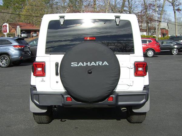 ► 2019 JEEP WRANGLER UNLIMITED SAHARA - TOTALLY LOADED WITH OPTIONS... for sale in Feeding Hills, NY – photo 4