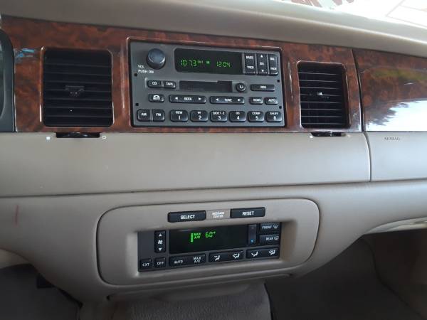 2001 LINCOLN TOWN CAR EXECUTIVE Sedan for sale in TAMPA, FL – photo 21