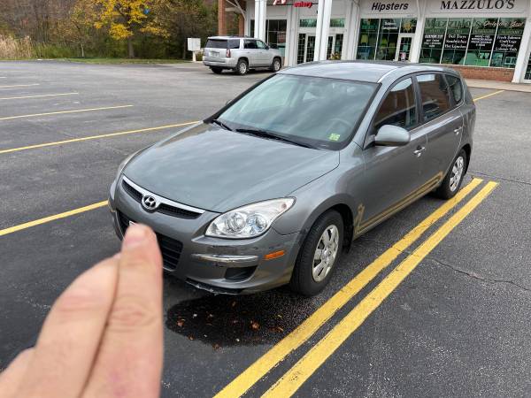 2010 Hyundai Elantra Touring - cars & trucks - by owner - vehicle... for sale in Eastlake, OH – photo 2