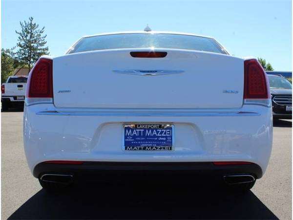 2018 Chrysler 300 sedan Limited (Bright White Clearcoat) for sale in Lakeport, CA – photo 8