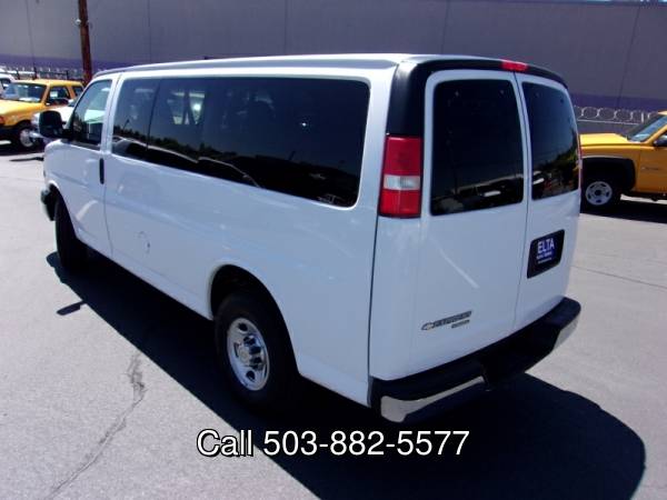 2009 Chevrolet Chevy Express LT 12 Passenger Van 3500 1Owner for sale in Milwaukie, OR – photo 7