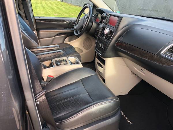 2011 Chrysler town and country for sale in Mount Vernon, WA – photo 7