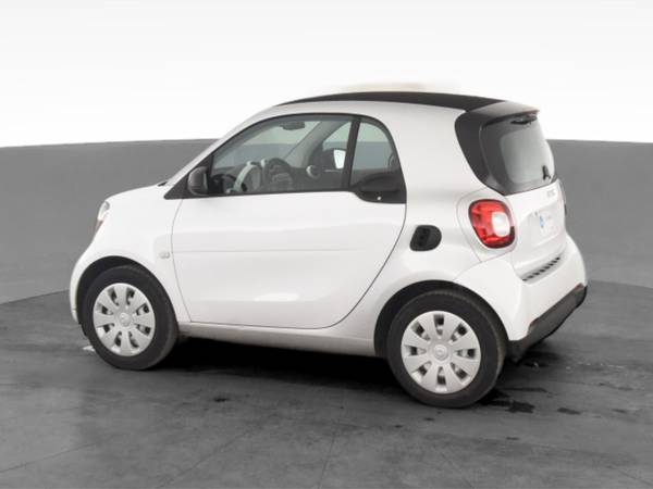 2017 smart fortwo Pure Hatchback Coupe 2D coupe White - FINANCE... for sale in South El Monte, CA – photo 6