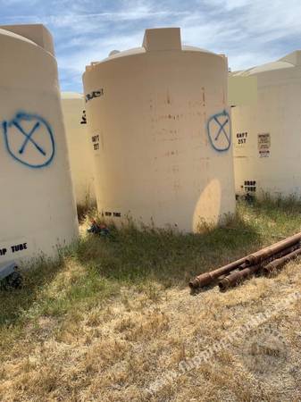 Large Poly Water Tanks - 6, 000/6, 500 Gallon - - by for sale in Bakersfield, CA – photo 4
