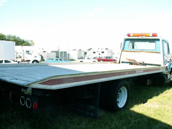 1999 IH 4700 Rollback 21' aluminum bed Century w/ wheellift wrecker for sale in Memphis, IN – photo 9