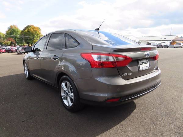 2014 Ford Focus SE - 2.0L - SYNC - WE FINANCE! - cars & trucks - by... for sale in Albany, OR – photo 5