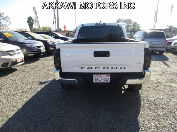 2017 Toyota Tacoma SR5 Double Cab 6' Bed V6 4x4 AT - cars & trucks -... for sale in Modesto, CA – photo 8
