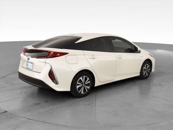 2018 Toyota Prius Prime Premium Hatchback 4D hatchback White -... for sale in Long Beach, CA – photo 11