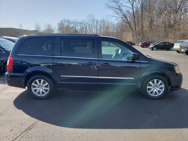 2015 Chrysler Town Country Touring - - by dealer for sale in Kalamazoo, MI – photo 2