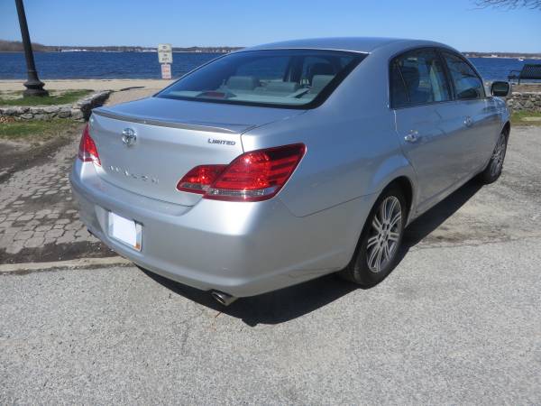 2005 Toyota Avalon Limited for sale in Warwick, RI – photo 6