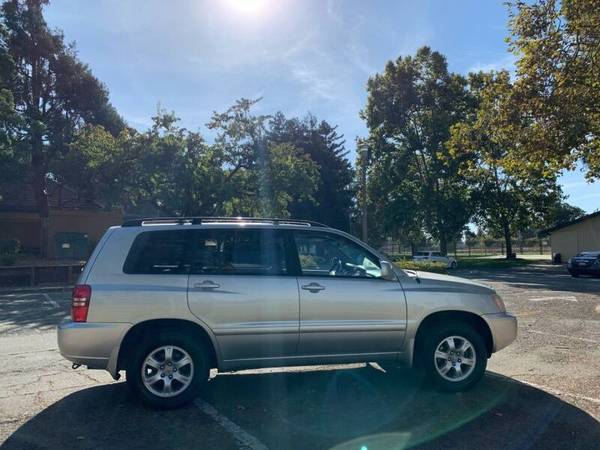 Great Deal 2003 Toyota Highlander for sale - cars & trucks - by... for sale in Fremont, CA – photo 4