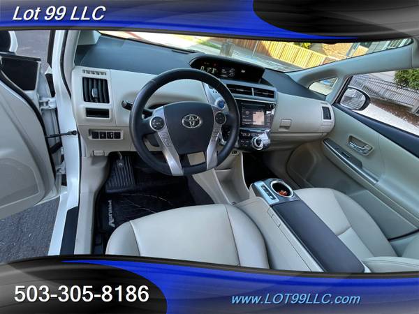 2017 Toyota Prius v Four Wagon 1-Owner Heated Leather Navigation Bac for sale in Milwaukie, OR – photo 15