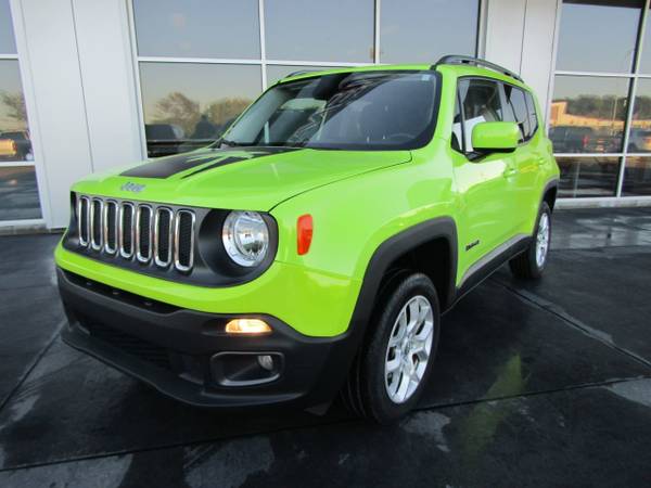 2017 *Jeep* *Renegade* *Latitude 4x4* Hypergreen Cle - cars & trucks... for sale in Omaha, NE – photo 3
