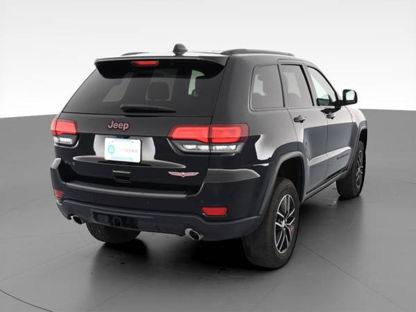2018 Jeep Grand Cherokee Trailhawk Sport Utility 4D suv Black for sale in Erie, PA – photo 10