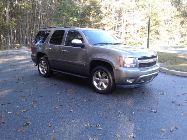 2008 Chevrolet Tahoe LTZ with low miles - cars & trucks - by owner -... for sale in Groton, CT – photo 4