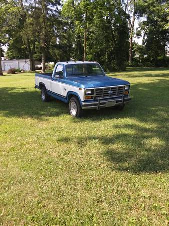 1982 Ford Short bed XLT Lariat for sale in Greens Fork, IN – photo 6
