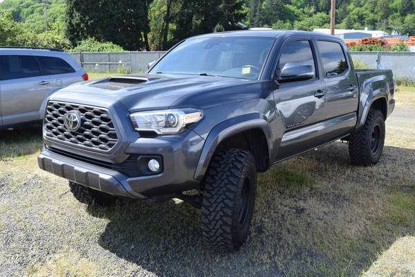 2020 Toyota Tacoma 4wd - - by dealer - vehicle for sale in Cottage Grove, OR – photo 4