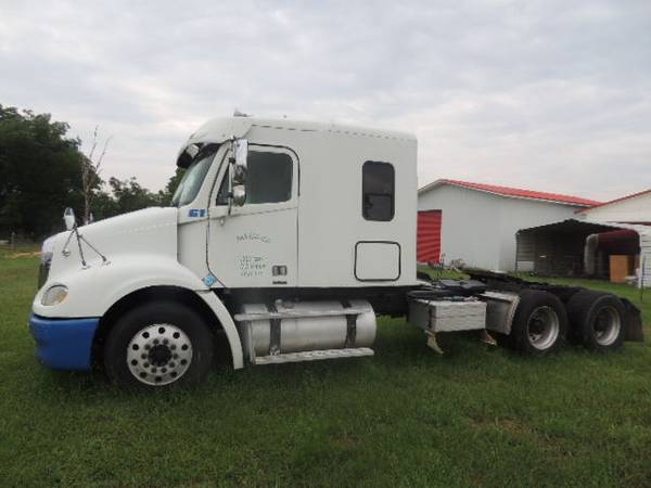 2005 Freightliner Columbia 112 price reduced for sale in Lake Butler, FL, FL – photo 4
