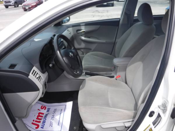 2011 Toyota Corolla 4dr Sdn Auto LE (Natl) - - by for sale in Auburn, ME – photo 22