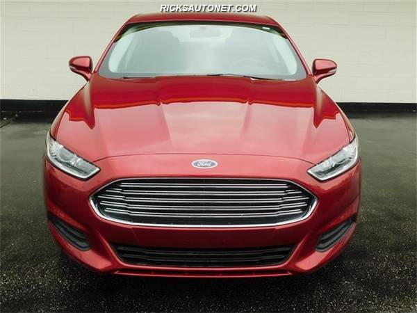 2016 Ford Fusion SE 6, 000 miles - - by dealer for sale in Cedar Rapids, IA – photo 3