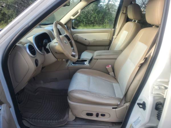 2008 Mercury Mountaneer Leather navigation third row seat sunroof -... for sale in Austin, TX – photo 13