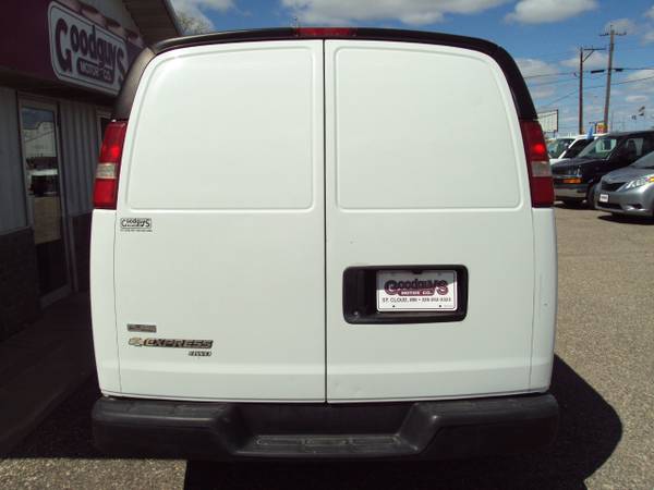 2010 Chevrolet Express Cargo Van AWD 1500 135 Refrigeration Van for sale in Other, OH – photo 2
