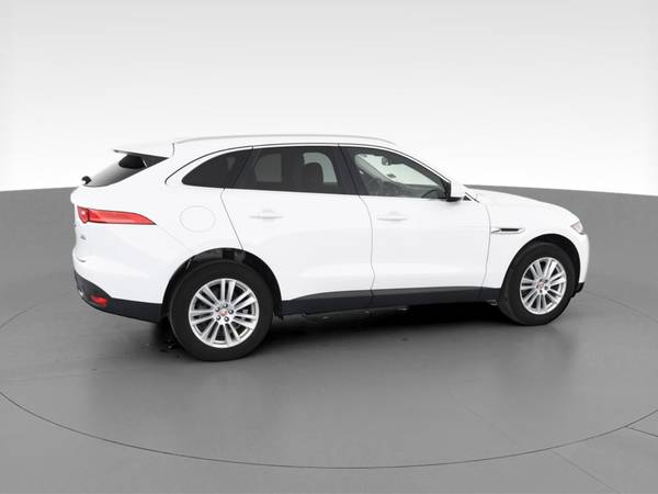 2018 Jag Jaguar FPACE 35t Prestige Sport Utility 4D suv White - -... for sale in Pittsburgh, PA – photo 12