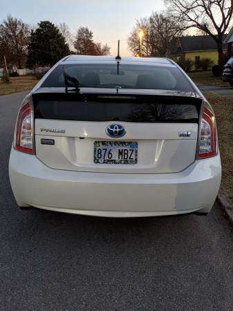 2015 Toyota Prius Persona Series - cars & trucks - by owner -... for sale in Riverton, MO – photo 4